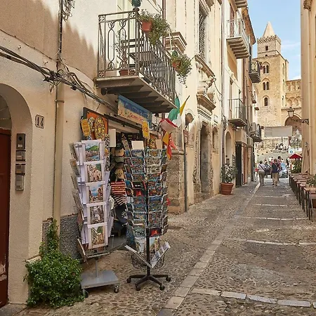 Super Central Charming Apartmán Cefalù